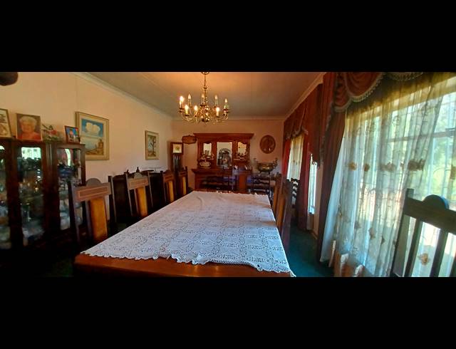 5 BEDROOM FREEHOLD FOR SALE IN PETERSFIELD